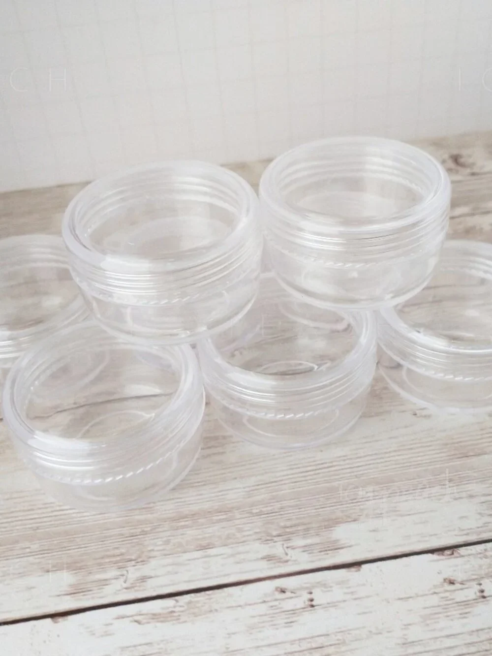 Mini Clear Plastic Jars 8 Pack 0.75oz Screw Top Lid Travel Makeup Lotion Storage